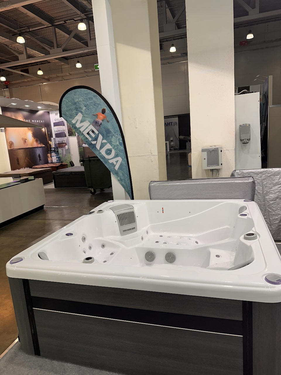 Биотроника участвовала на выставке Aquaflame со спа-бассейнами бренда Mexda